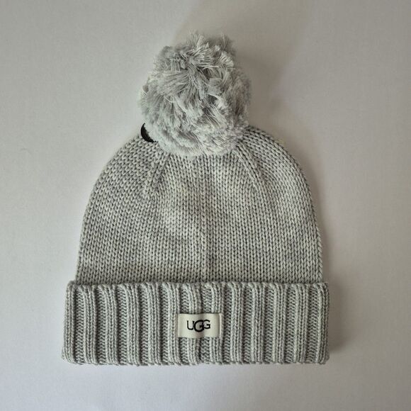 UGG Australia Accessories - Ugg Gray Heather Wool Blend Pom Pom Logo Winter Beanie Hat Womens One Size NWT